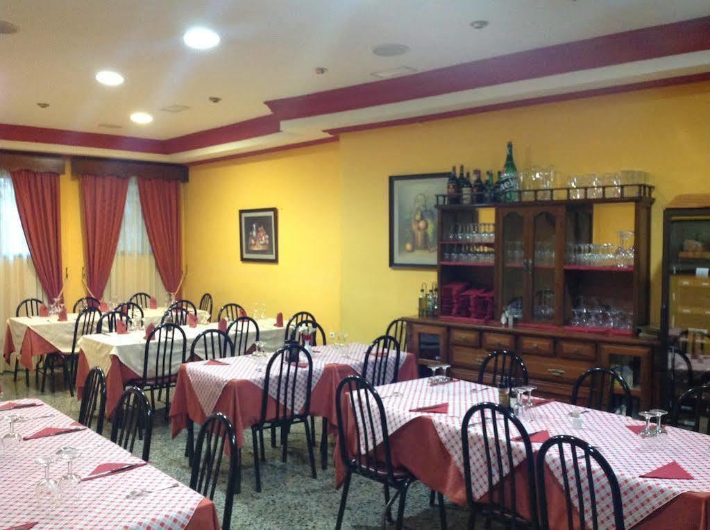 Hostal Julio Trujillo Exterior photo
